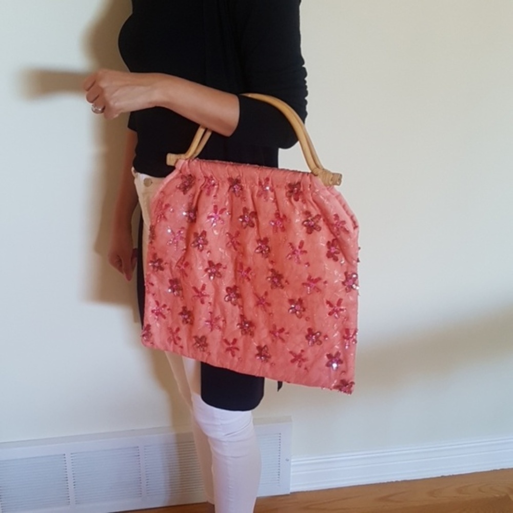 Bamboo handle beaded purse